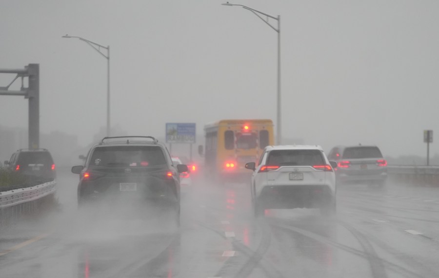 Nor’easter leaves parts of NYC, Long Island underwater - Yahoo