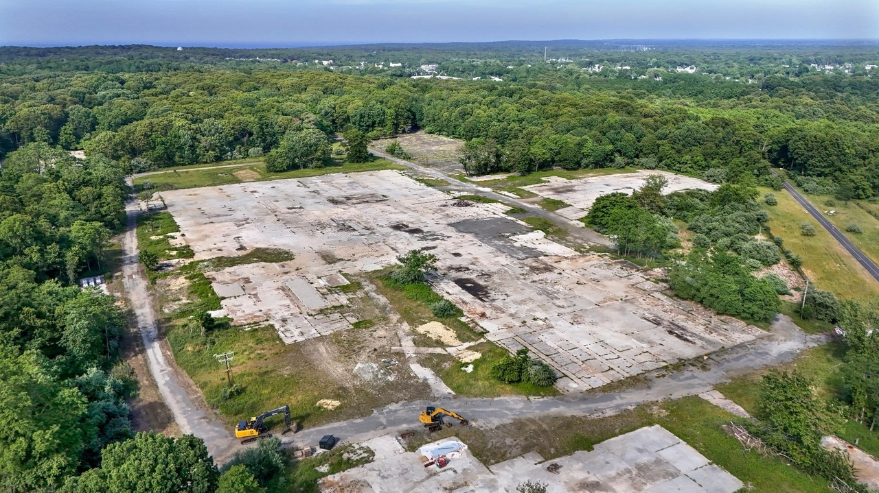 MTA drops purchase of Lawrence Aviation site in Port Jefferson setting back LIRR electrification effort - Newsday