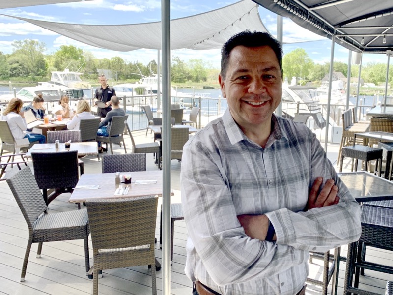 On the Docks at Meetinghouse Creek: casual American waterfront dining - RiverheadLOCAL