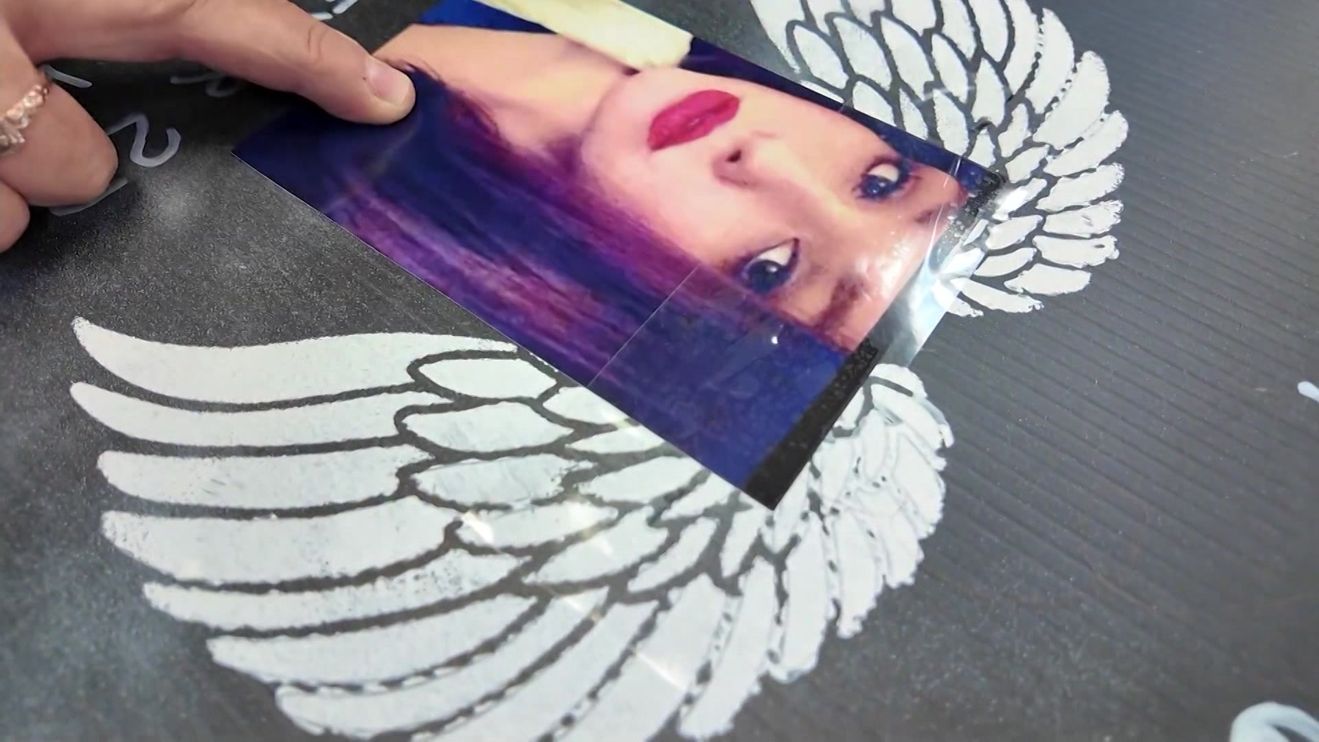 Families paint memorial tombstones for children lost to drug overdoses - News 12