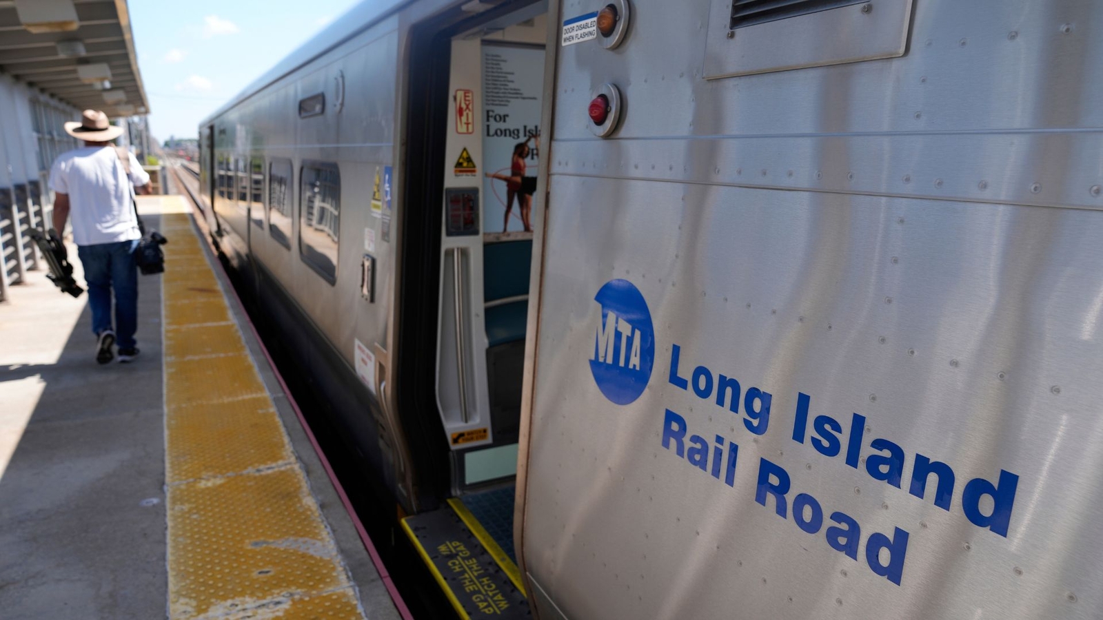 LIRR travel after strike: Here's when the Long Island Rail Road will resume service - ABC7 New York