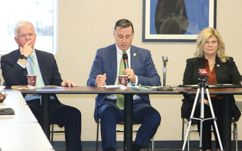 Palumbo hosts roundtable meeting in Riverhead to discuss environmental issues - RiverheadLOCAL